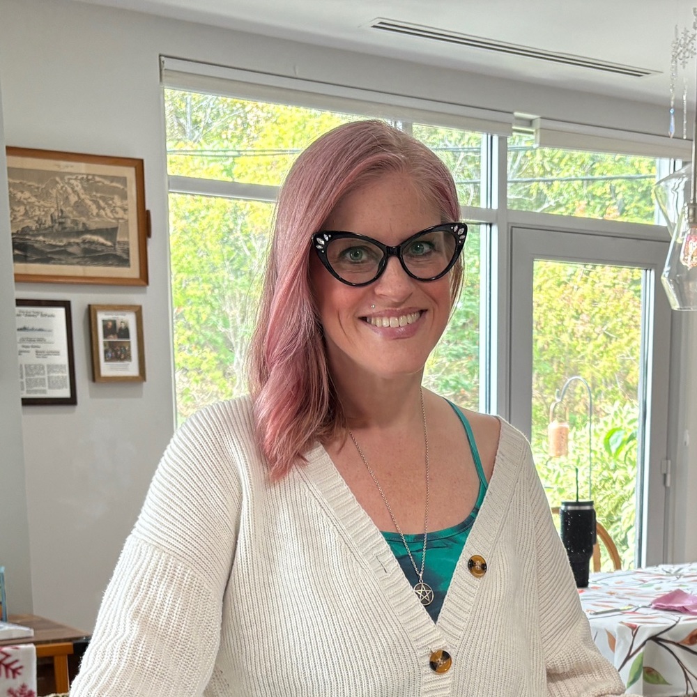 Meet your Posher, Kim